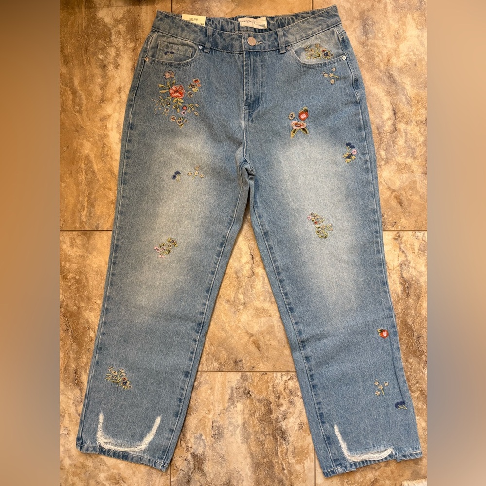 NWT Banjara High Rise Straight Leg Crop Floral Embroidered Jeans Women’s Size 11